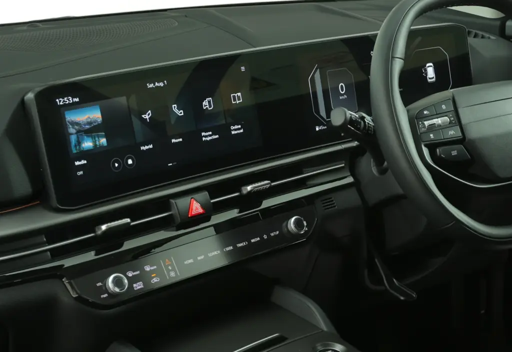The Sportage L 13 Dual 12.3 Curved Display